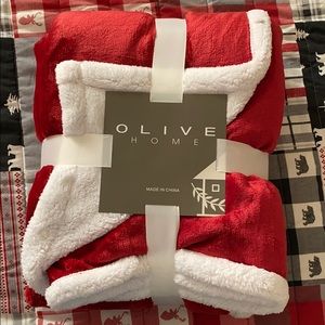 ❤️NWT❤️ Olive Home Throw Blanket